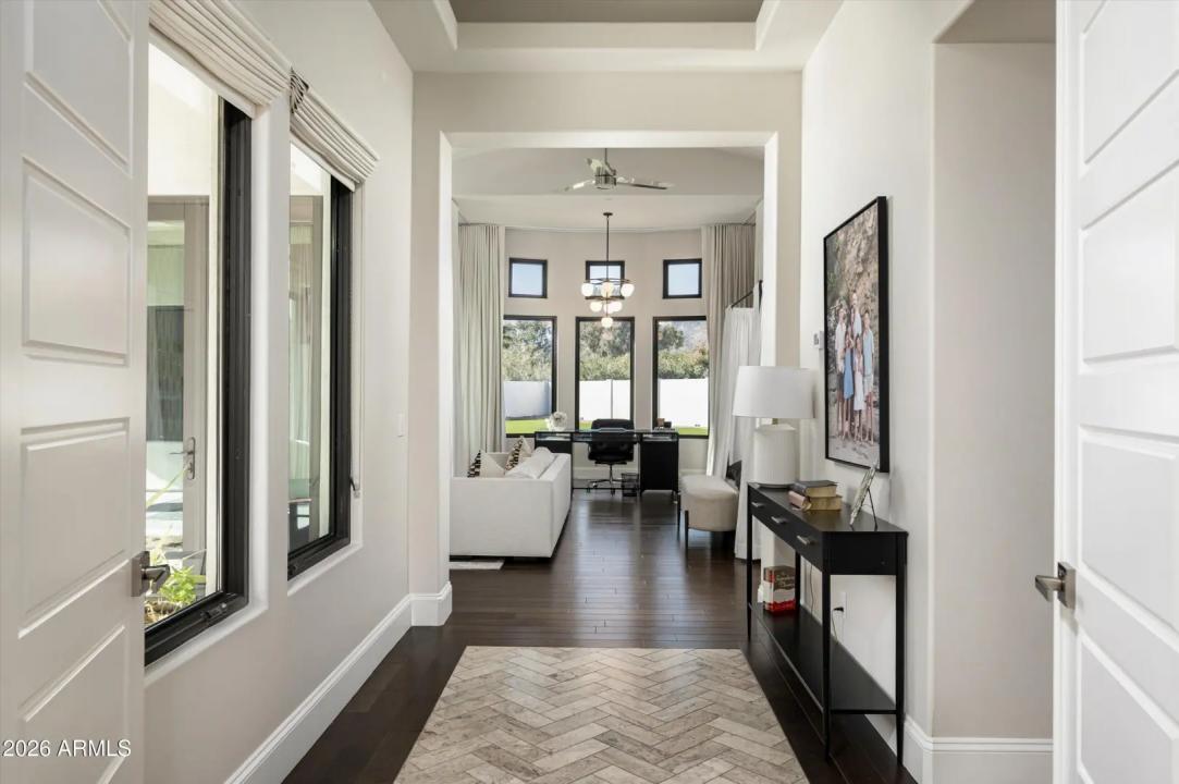 Real Estate Picture 22