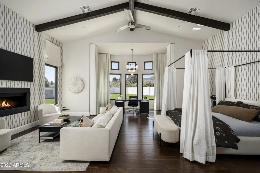 Real Estate Picture 23