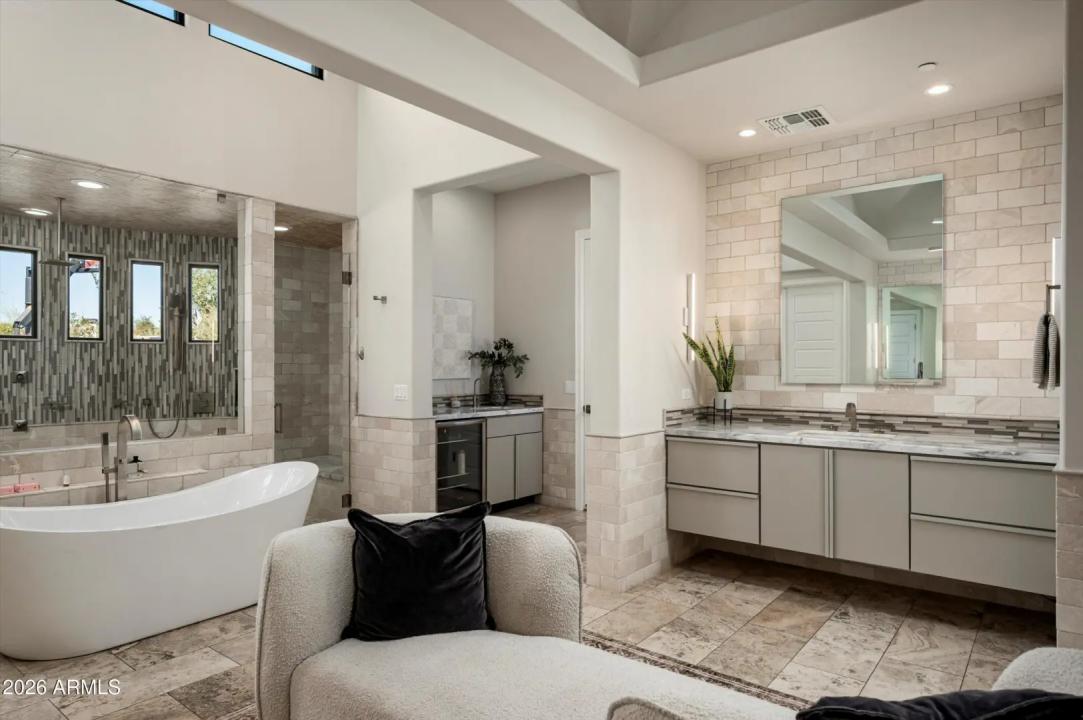 Real Estate Picture 27