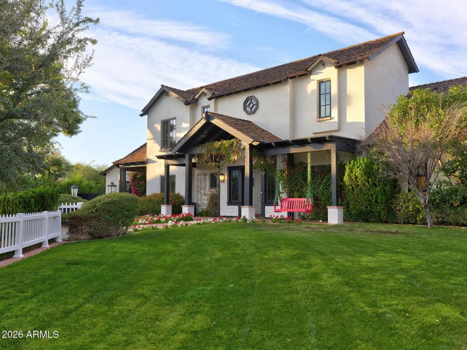 Real Estate Picture 4