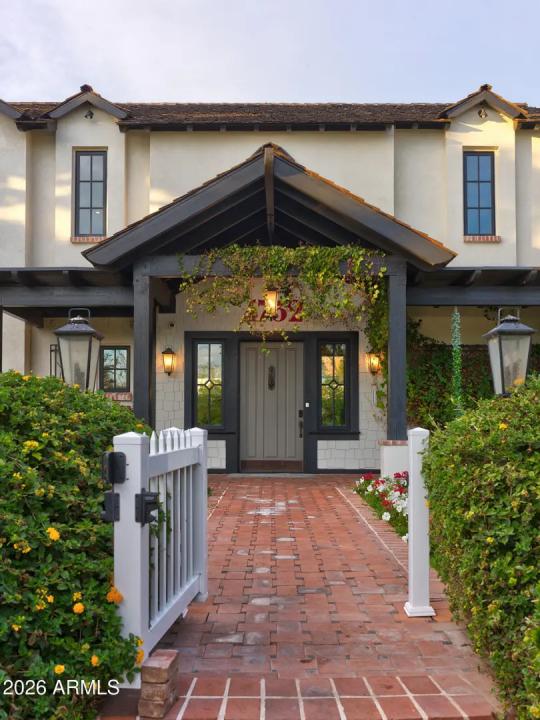 Real Estate Picture 6