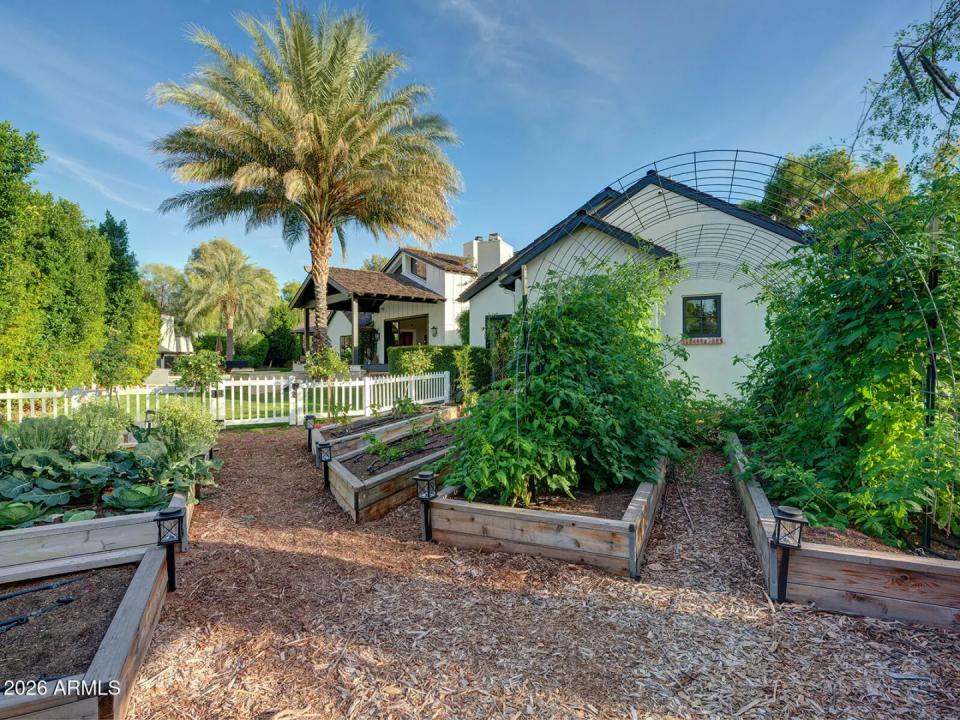 Real Estate Picture 64