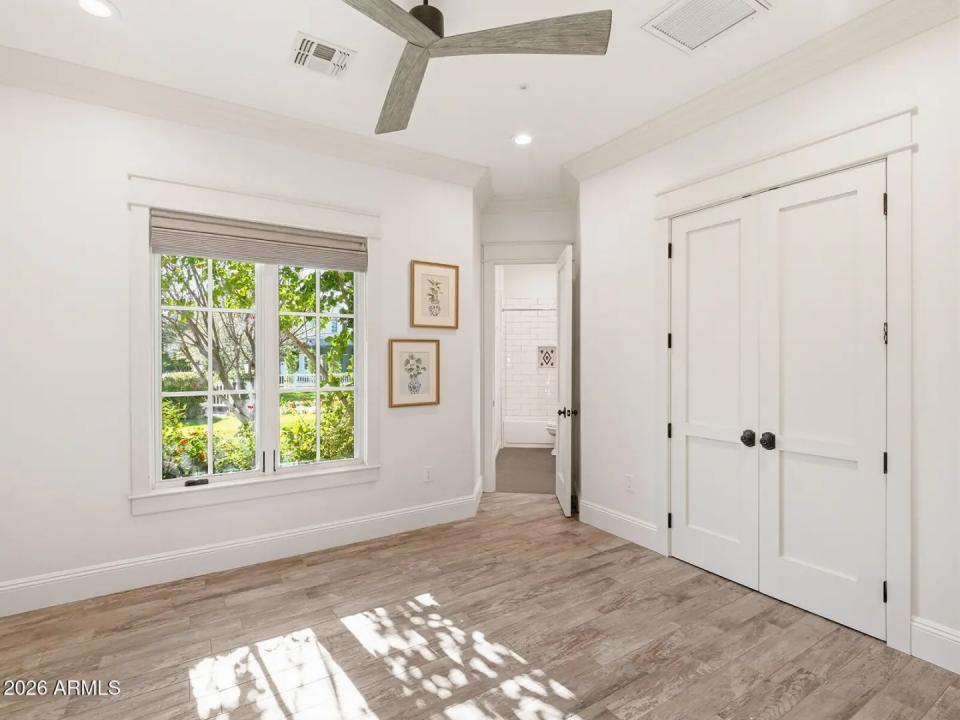 Real Estate Picture 43