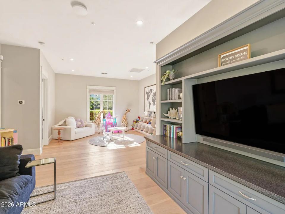 Real Estate Picture 45