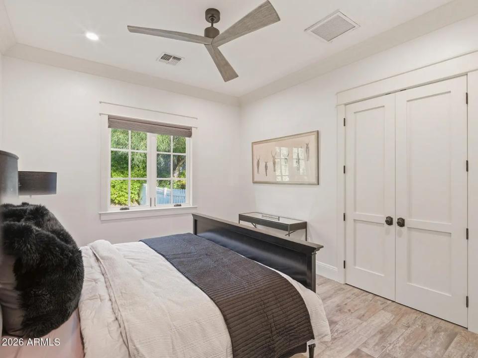 Real Estate Picture 30