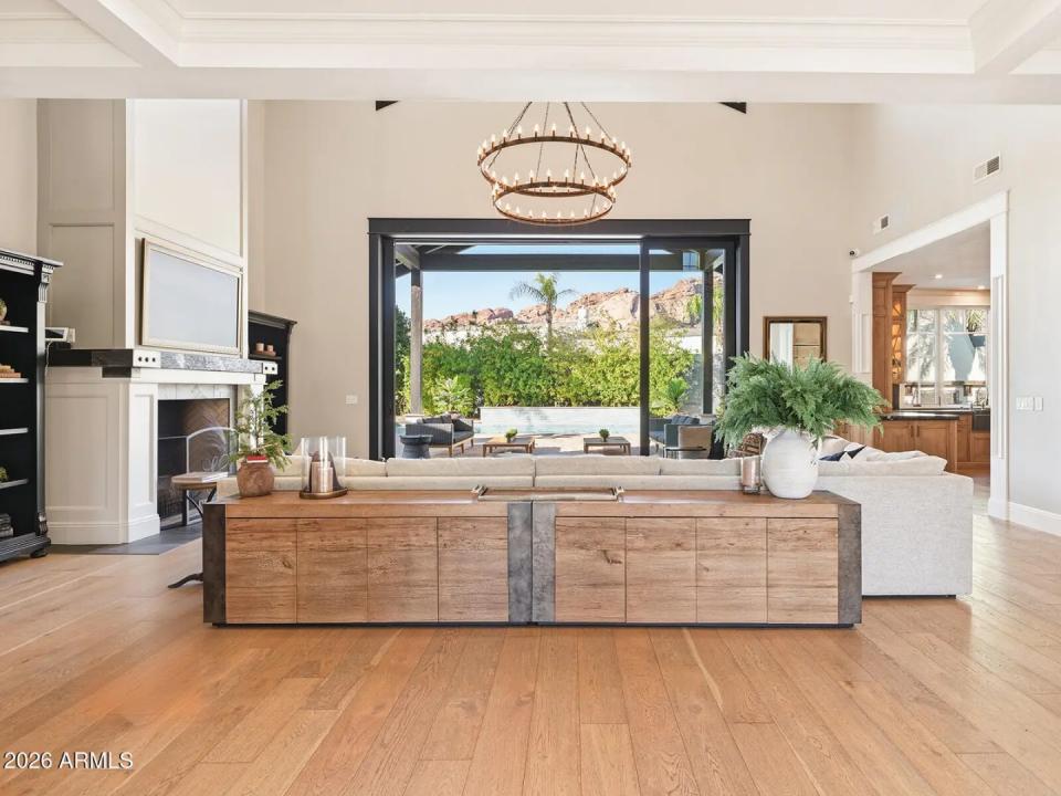 Real Estate Picture 12