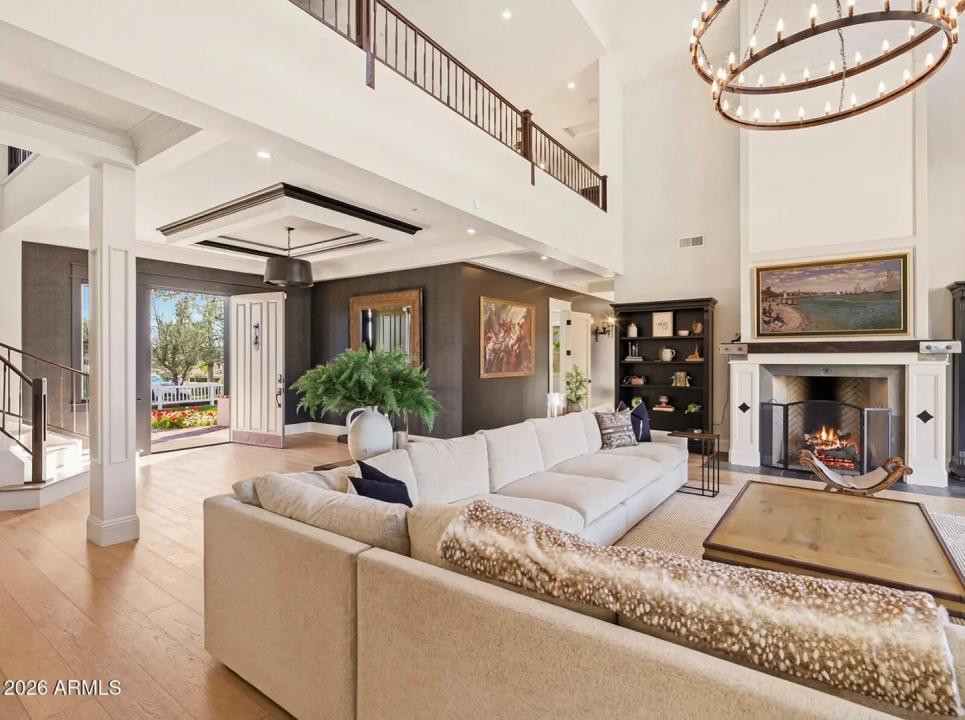 Real Estate Picture 9