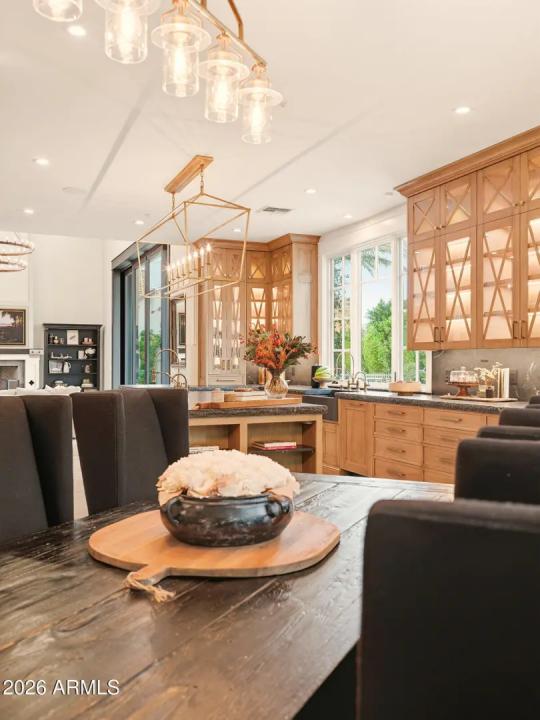 Real Estate Picture 23