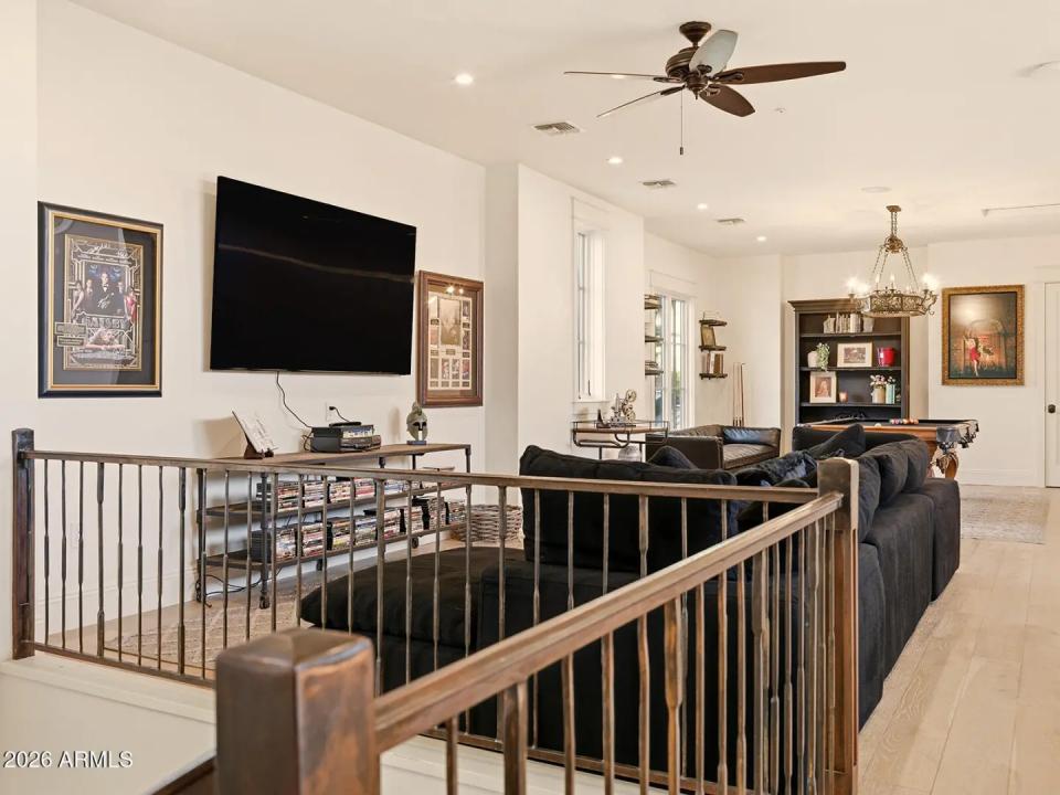 Real Estate Picture 50