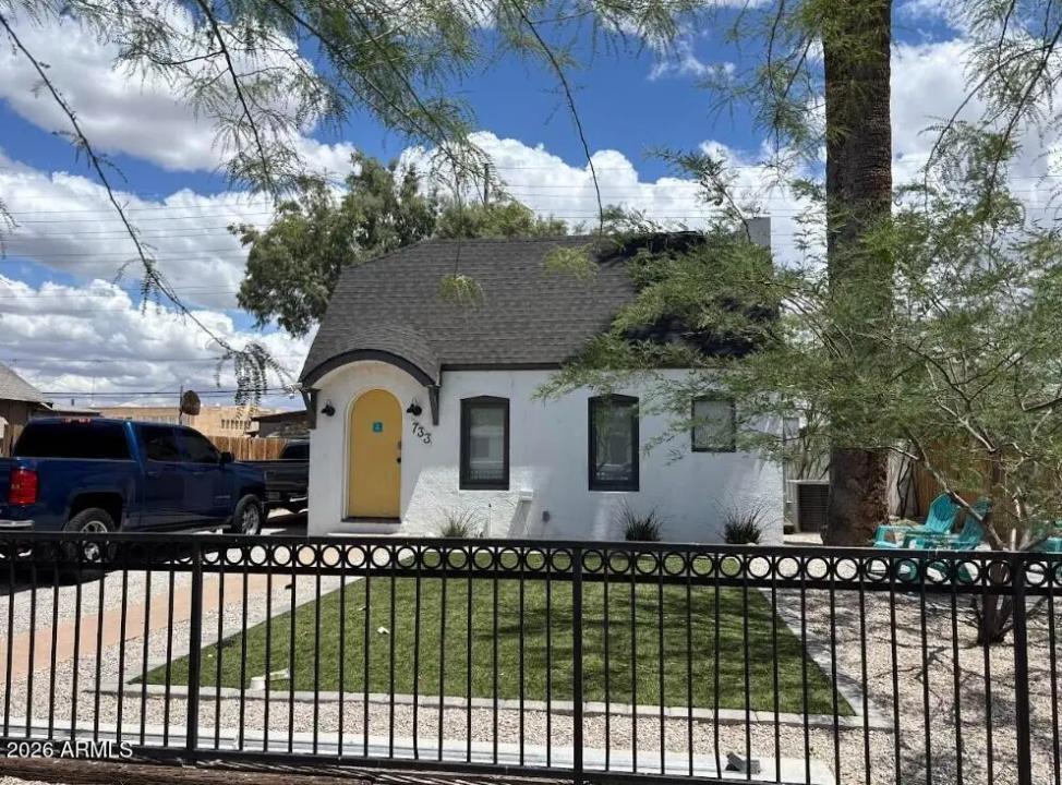 Real Estate Picture 1