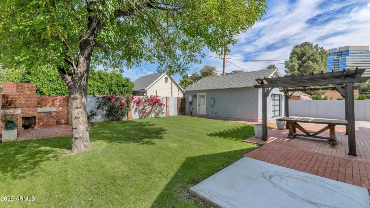 Real Estate Picture 37