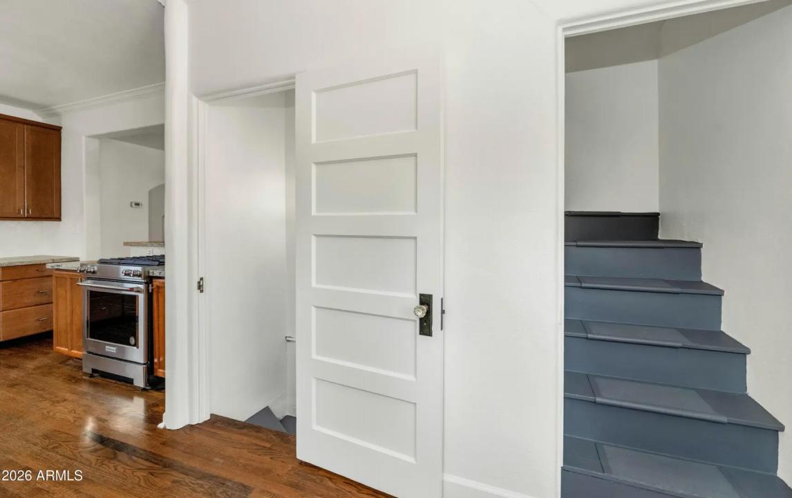 Real Estate Picture 17