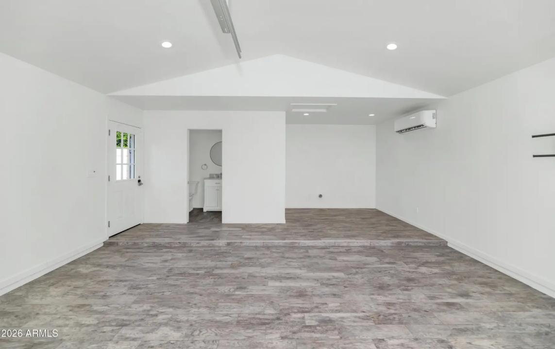 Real Estate Picture 32