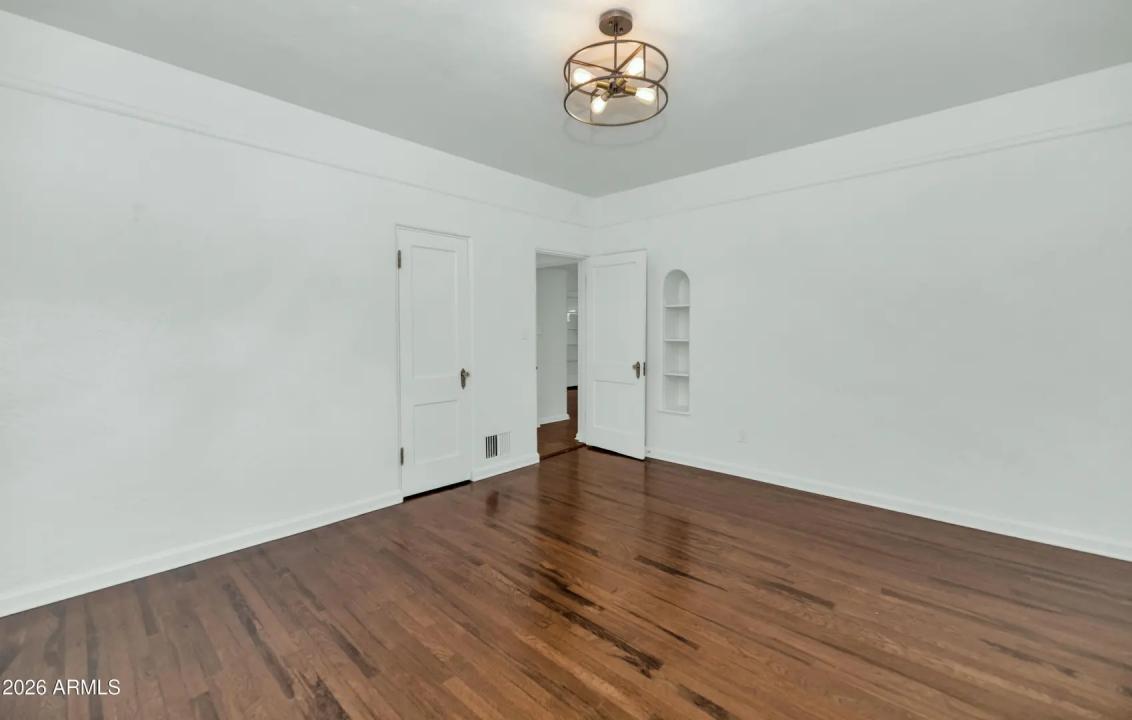 Real Estate Picture 27