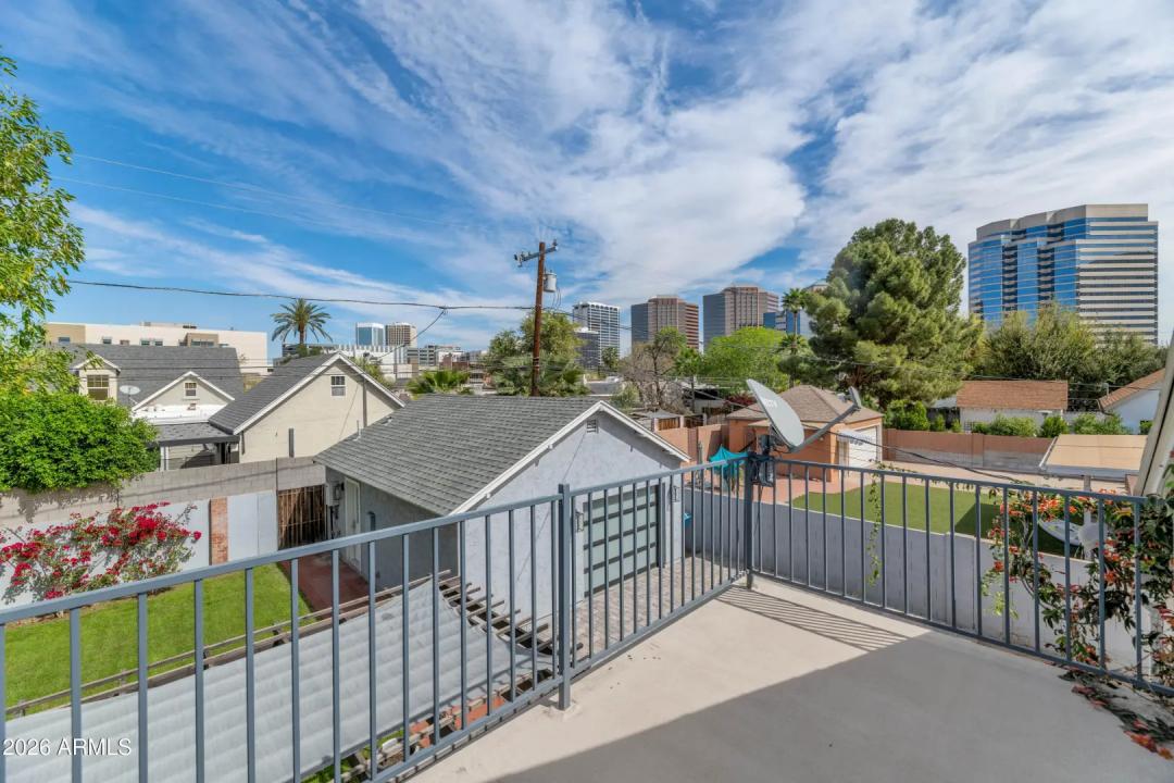 Real Estate Picture 23