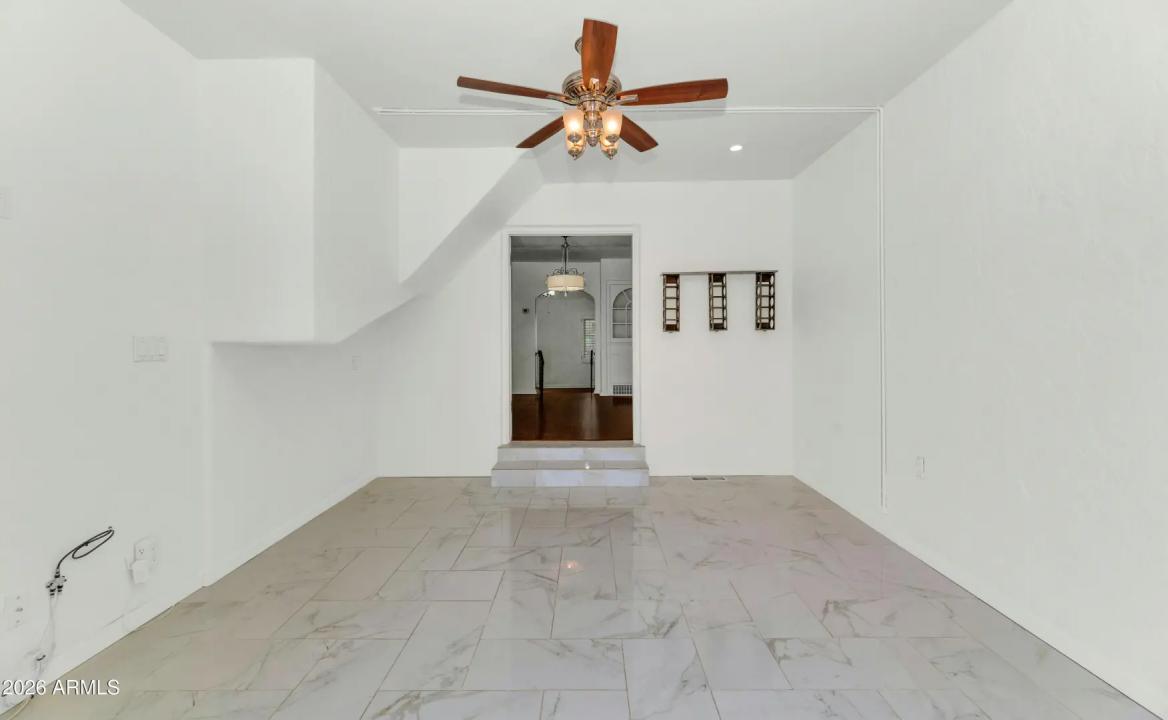 Real Estate Picture 11