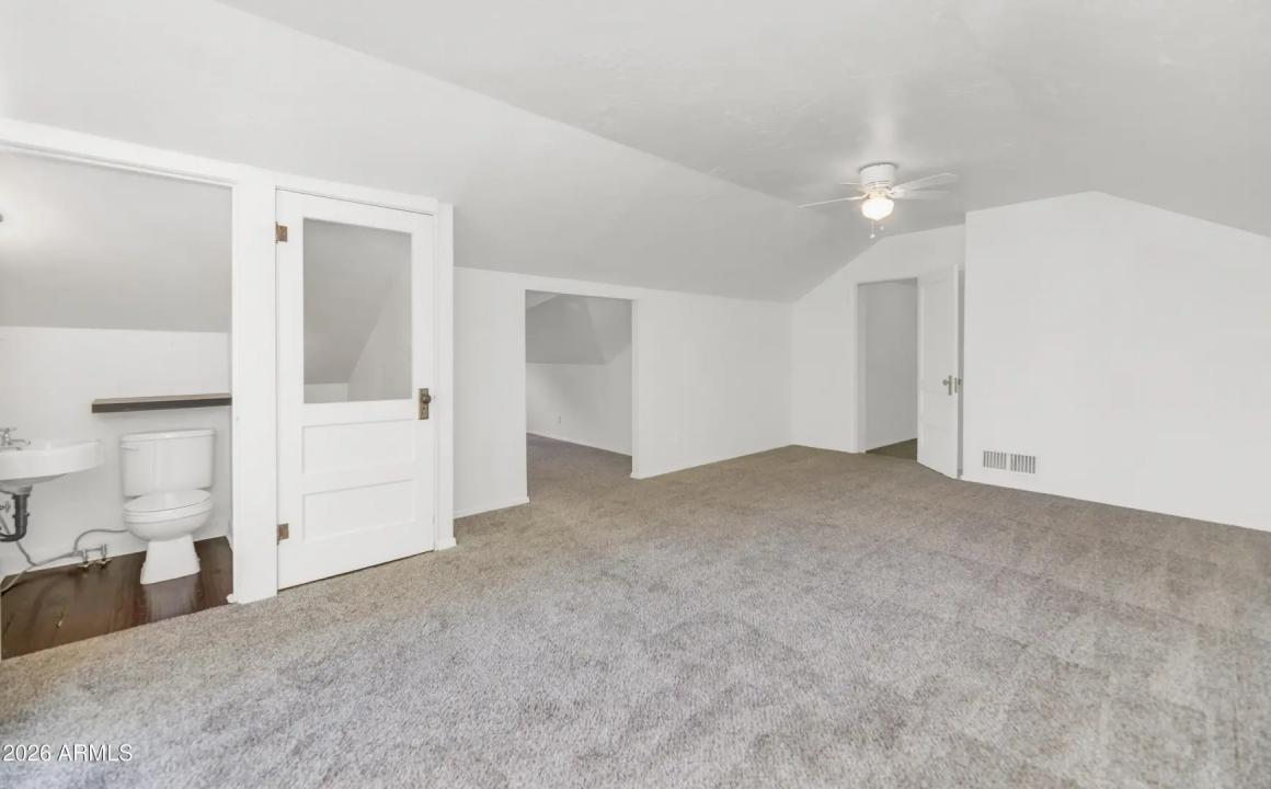 Real Estate Picture 19