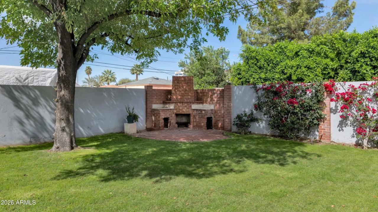 Real Estate Picture 38
