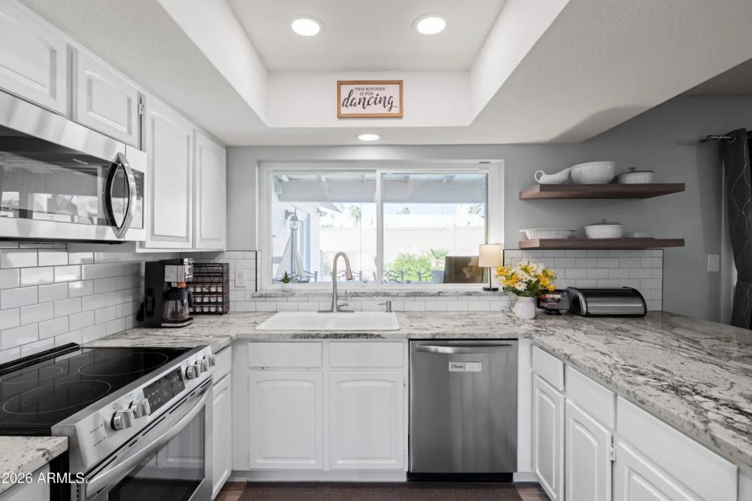 Real Estate Picture 19