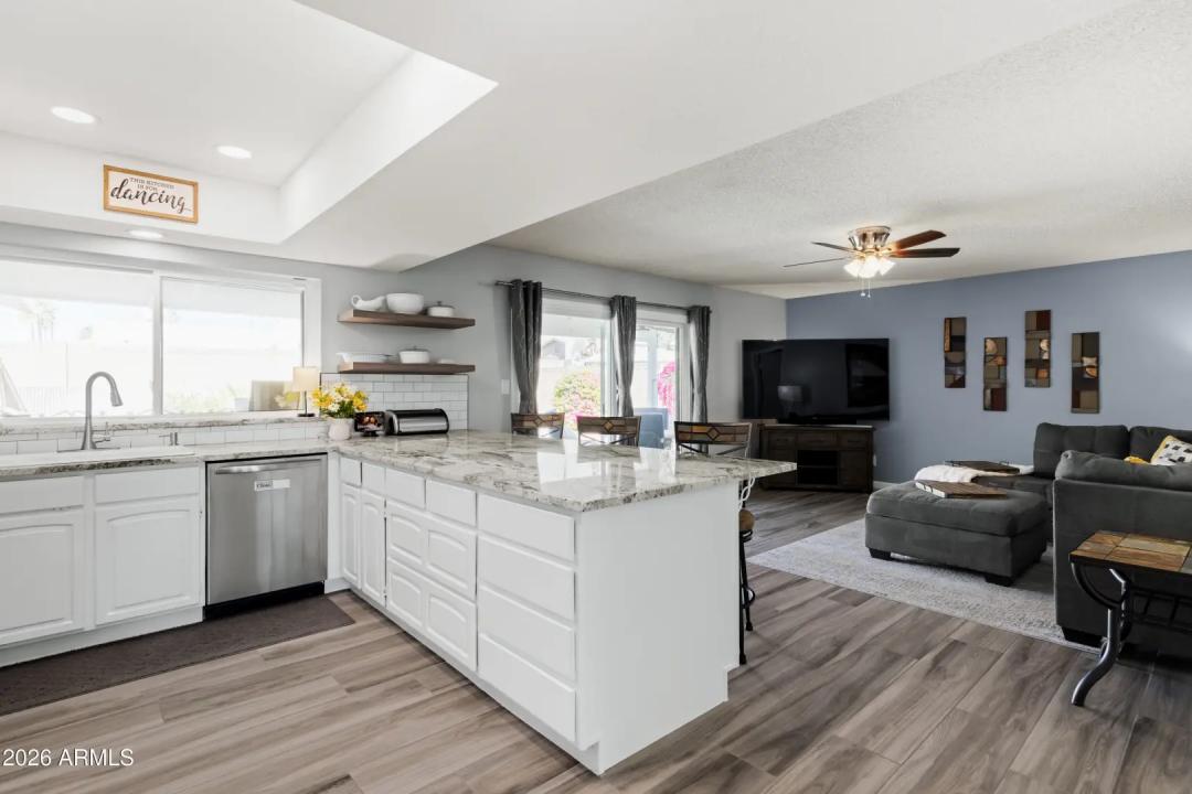 Real Estate Picture 21