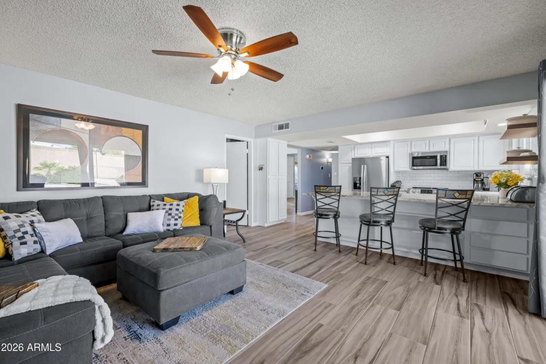 Real Estate Picture 25