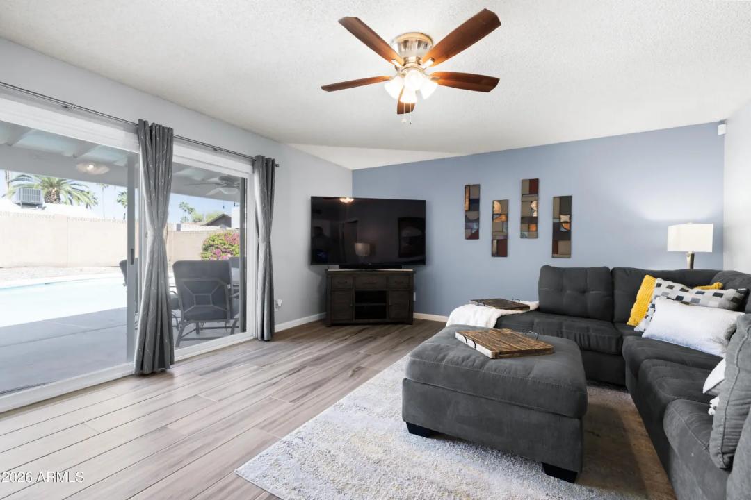 Real Estate Picture 27