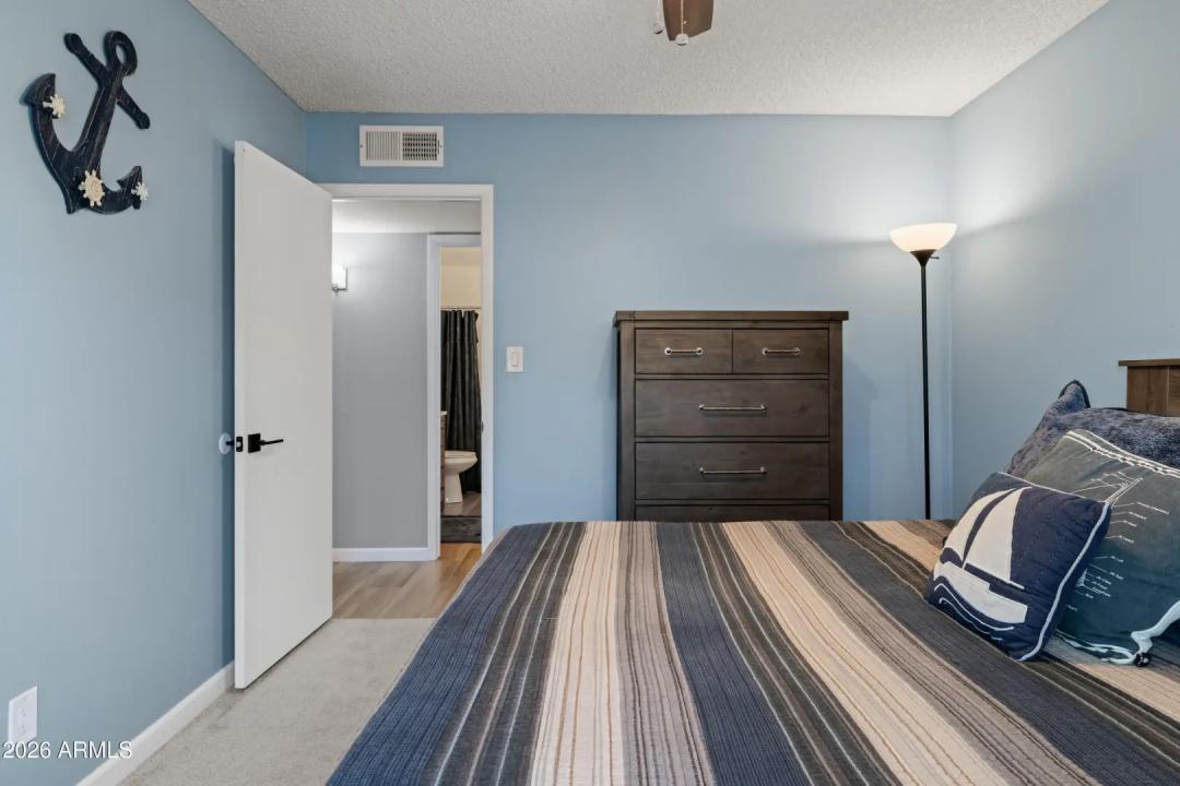 Real Estate Picture 38