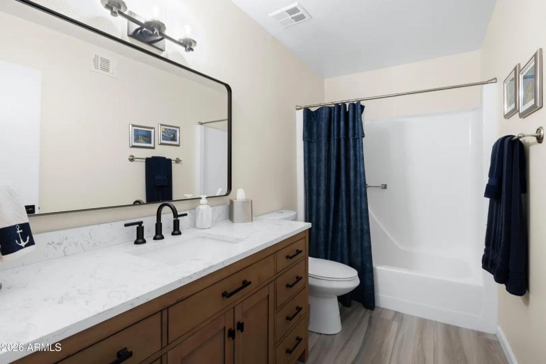 Real Estate Picture 43