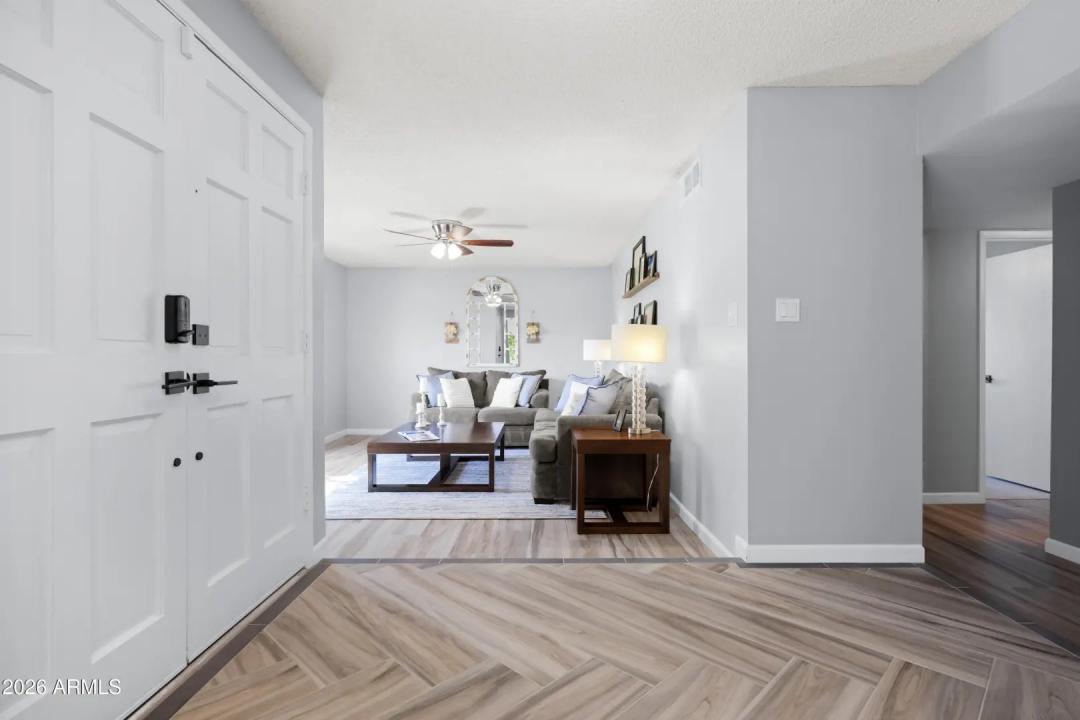 Real Estate Picture 8