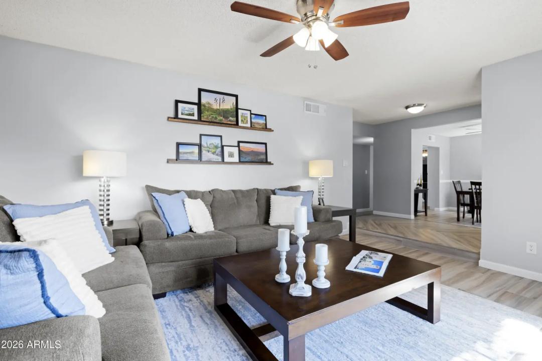 Real Estate Picture 11