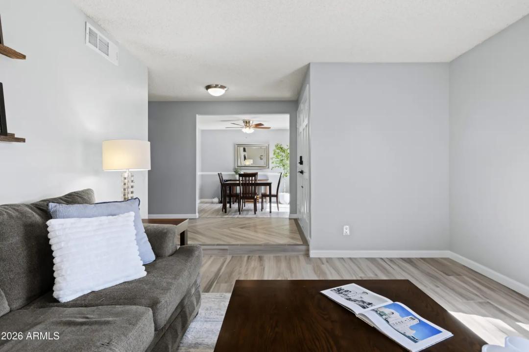 Real Estate Picture 12