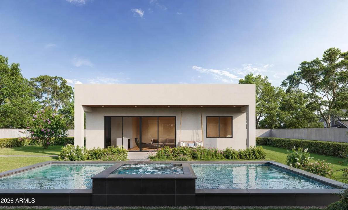 Real Estate Picture 6