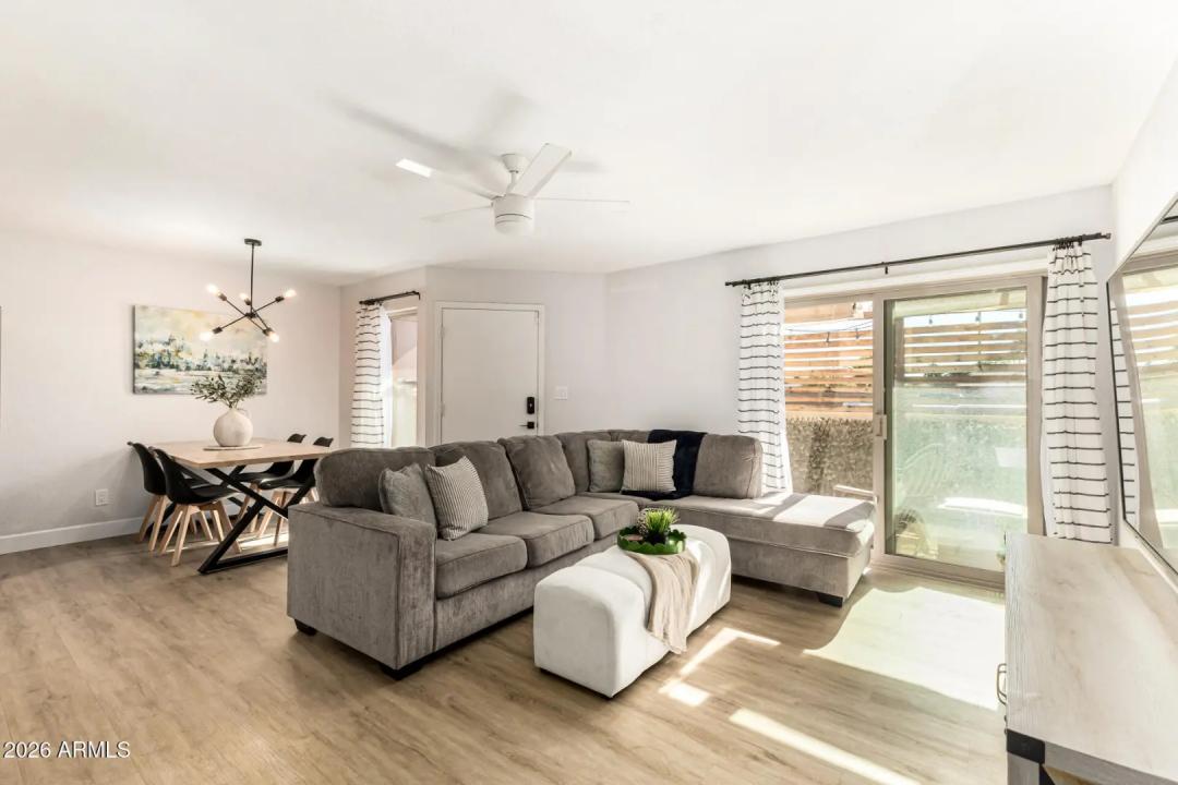 2040 S LONGMORE 72 Mesa AZ 85202