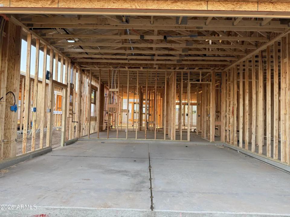 Real Estate Picture 7