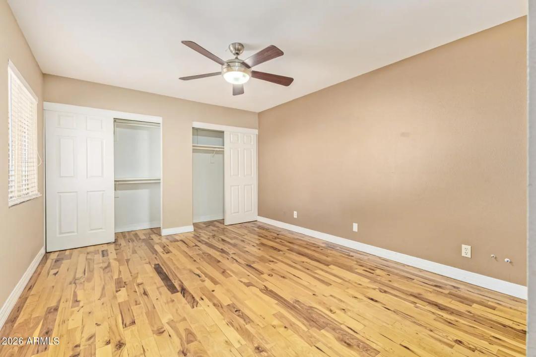 Real Estate Picture 12