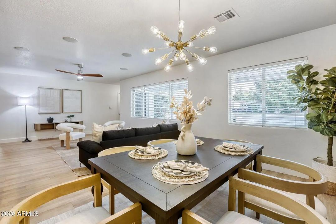 Real Estate Picture 11