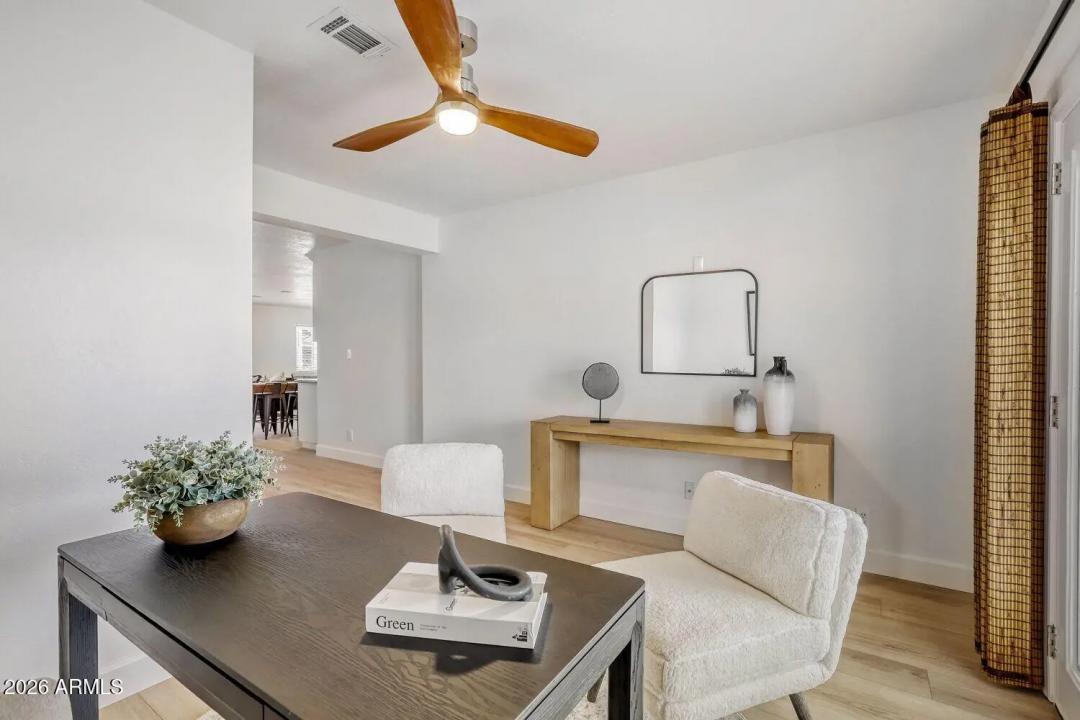 Real Estate Picture 16