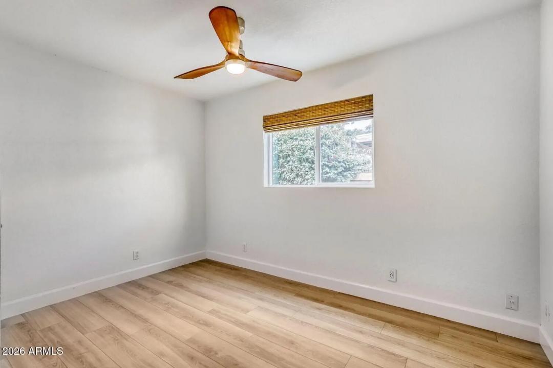 Real Estate Picture 19