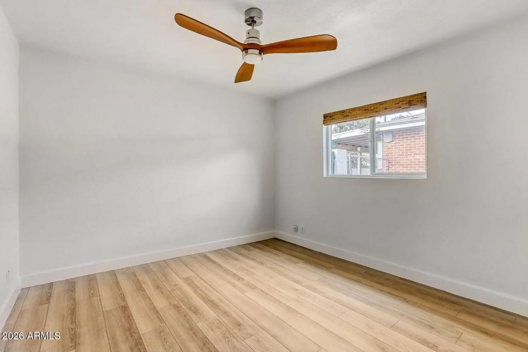 Real Estate Picture 20