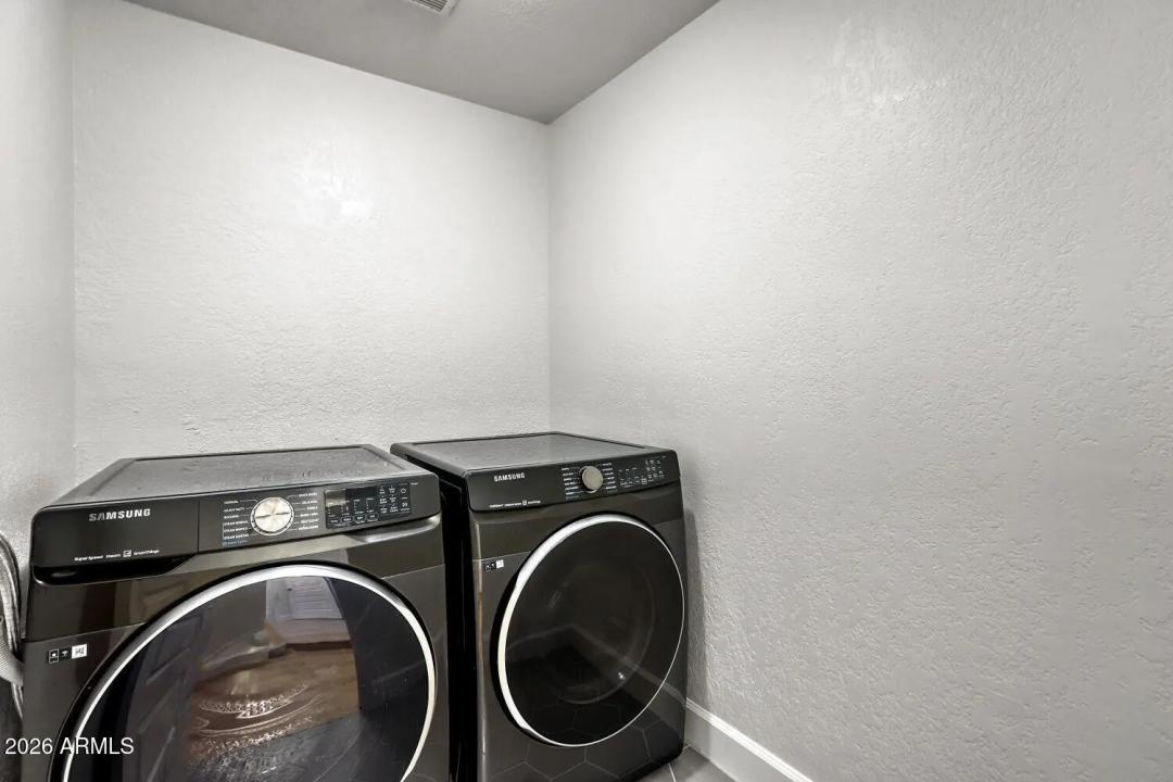 Real Estate Picture 24