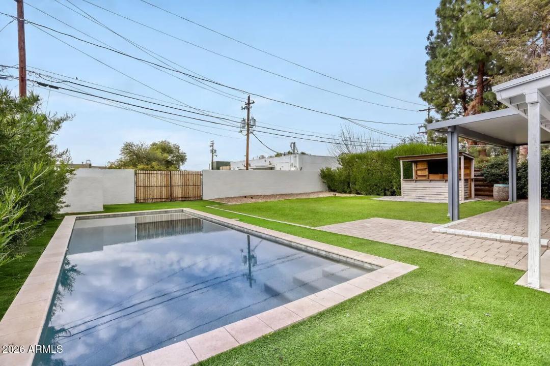 Real Estate Picture 26