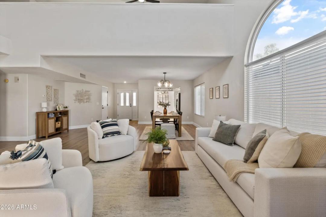 Real Estate Picture 9