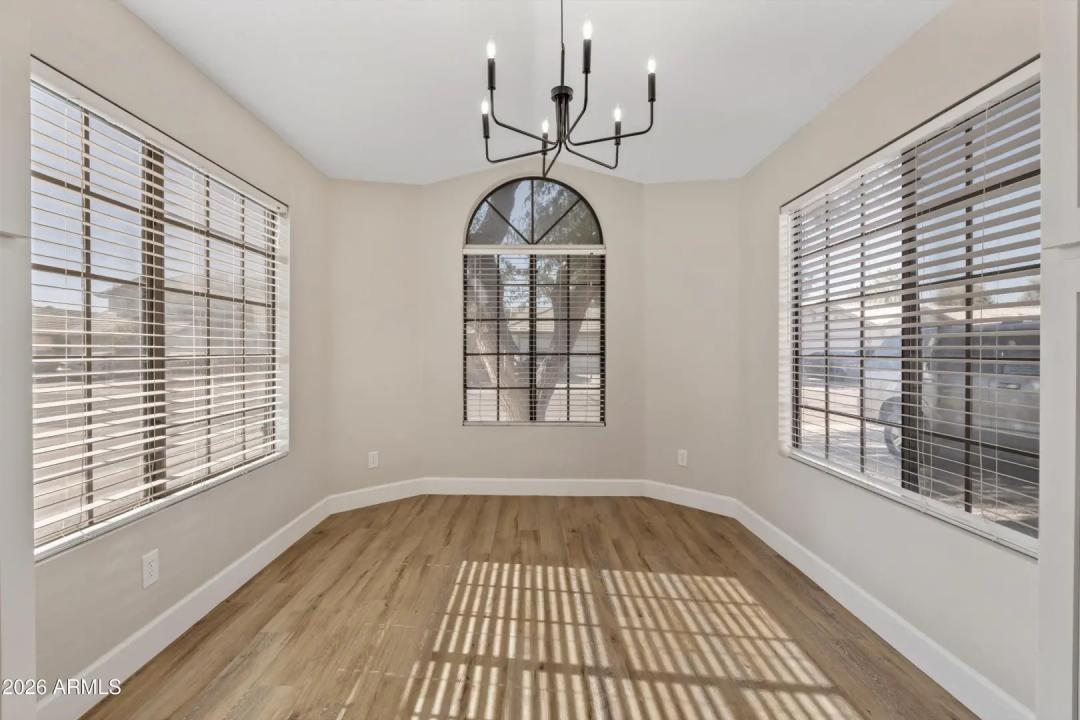 Real Estate Picture 14