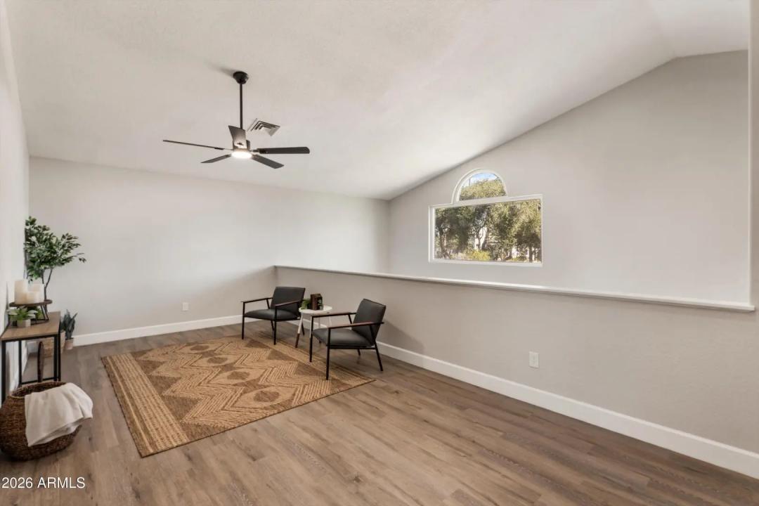 Real Estate Picture 20