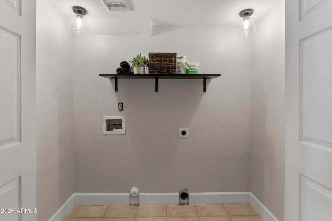 Real Estate Picture 25