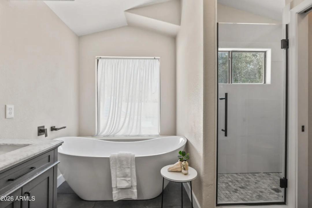 Real Estate Picture 30