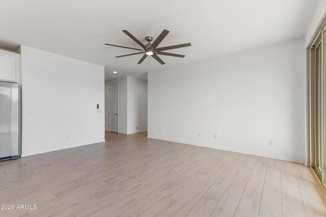 Real Estate Picture 24