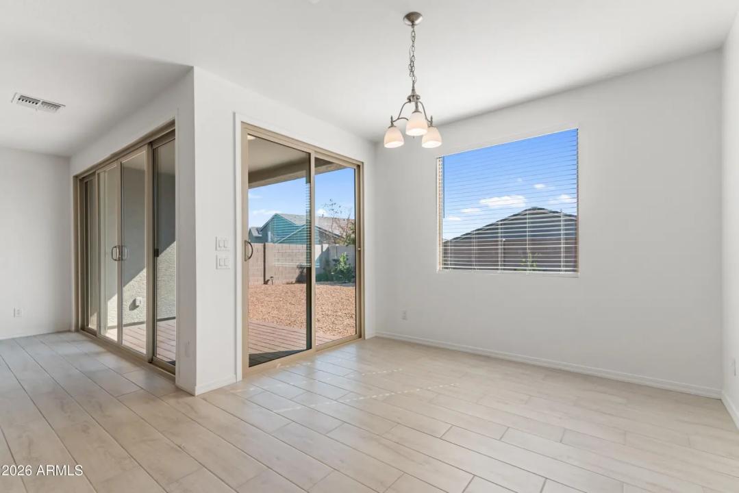 Real Estate Picture 6