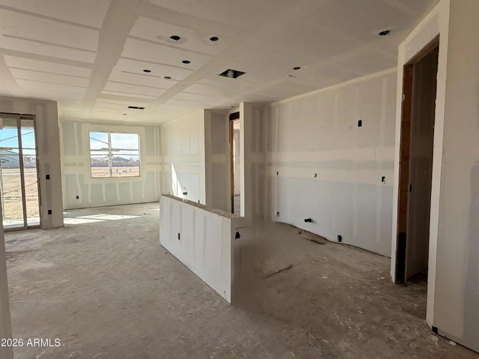 Real Estate Picture 8