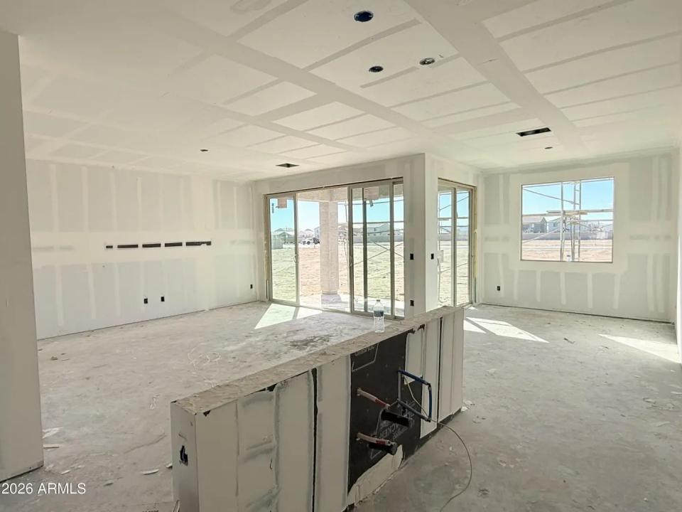 Real Estate Picture 9